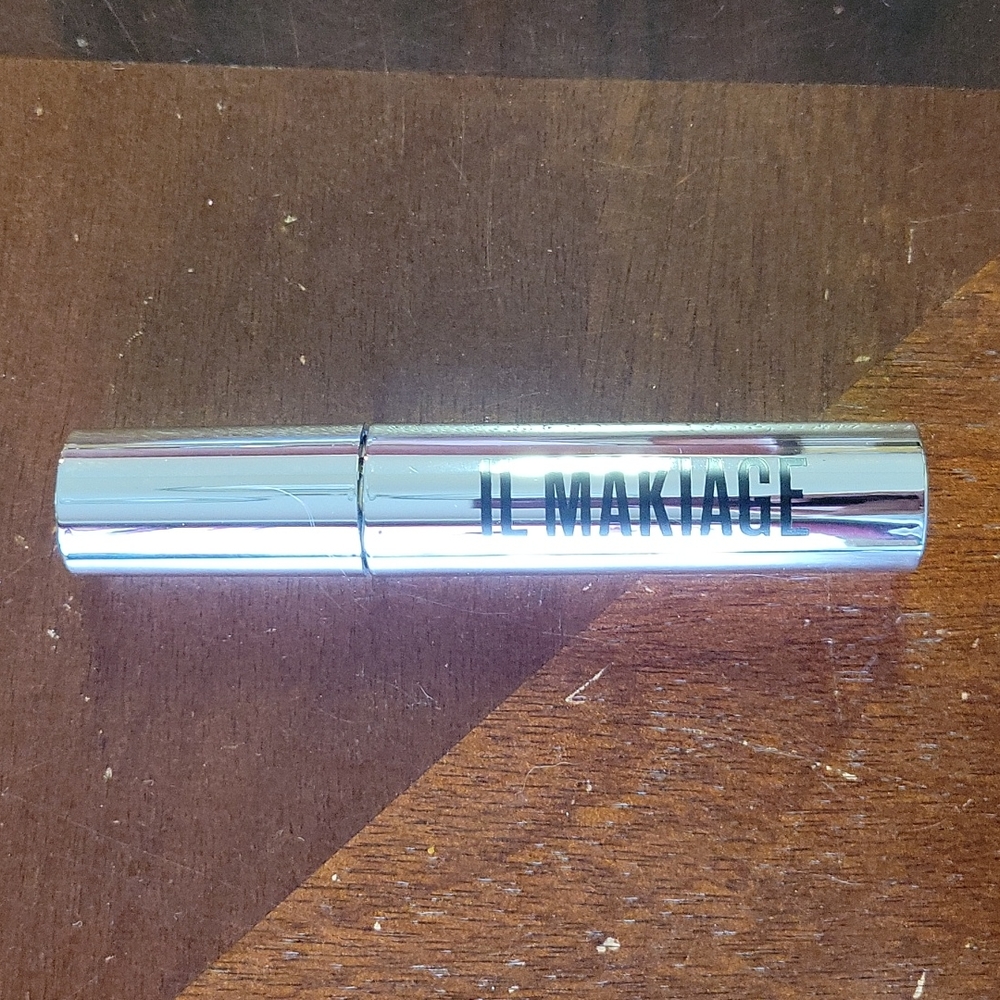 IL MAKIAGE concealer